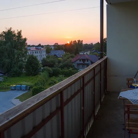 Warm & Cozy Apartment With Balcony In Valmiera Exterior photo